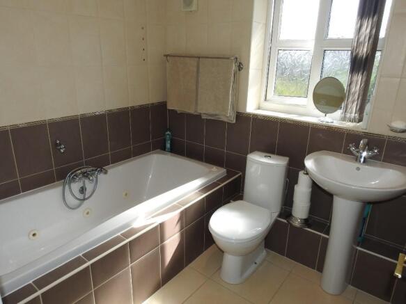 Family Bathroom WC