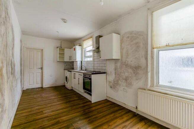96 Crawley Road, Luton, LU1 1HZ