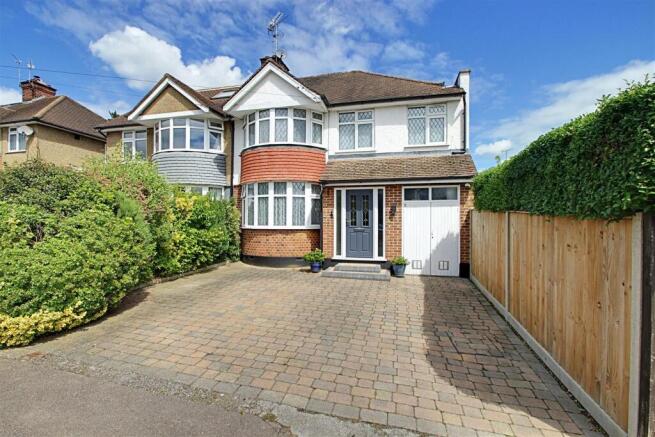 Dover Way, Croxley Green photo 2