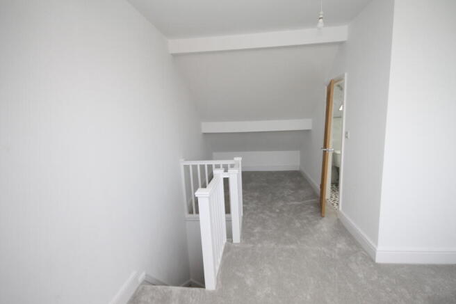 3 bed Terraced for sale Image 9