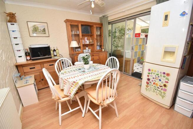 Dining Room.JPG
