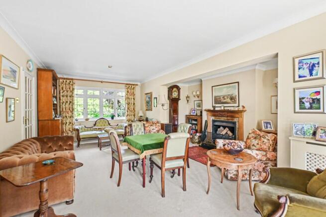 Stunning AONB Location with views over countryside - Ellesborough photo 4