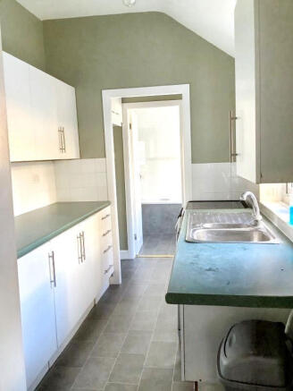4 bed Terraced for sale Image 6