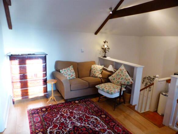 5 The Stables Llandeilo 002.JPG
