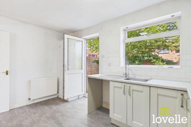 2 bed Semi-Detached for sale Image 6