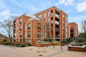 41, Guinevere House, Fellowes Rise, Winchester SO22 5TE