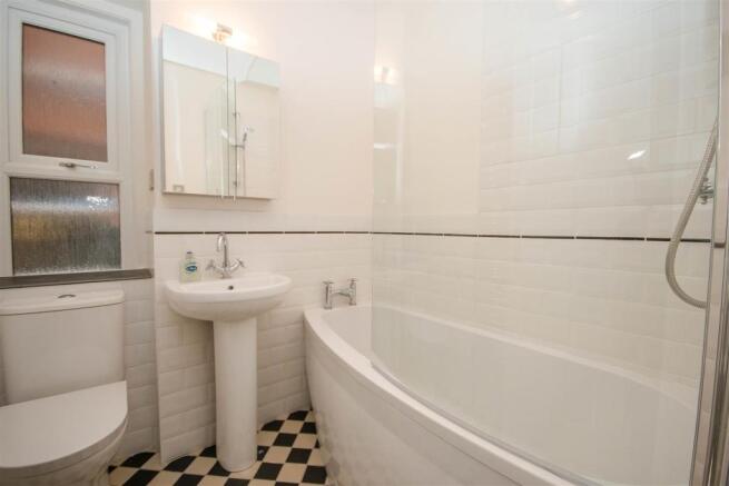 Bathroom - Kingsnort