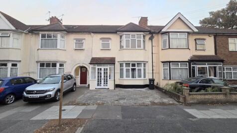 Charter Avenue, Ilford, IG2 7AD