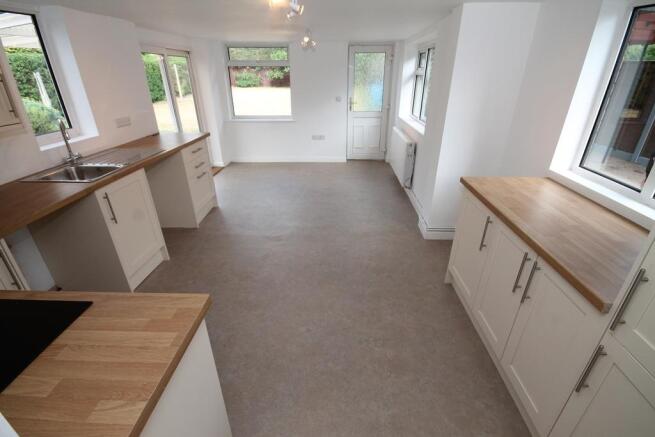 Kitchen/Breakfast Ro