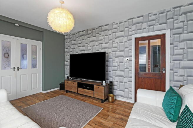 4 bed Detached for sale Image 11