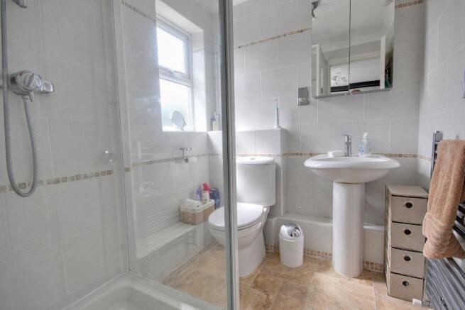 4 bed Detached for sale Image 11