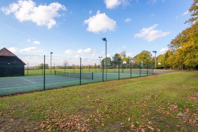 Tennis Club