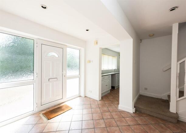 2 Royal Oak Drive-Hall.jpg