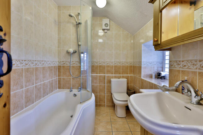 3 bed Cottage for sale Image 11