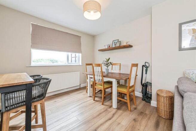 3 bed Semi-Detached for sale Image 9