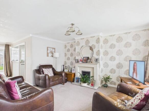 3 bed Semi-Detached for sale Image 4