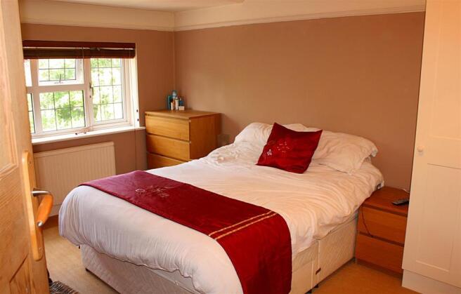 bedroom1.JPG