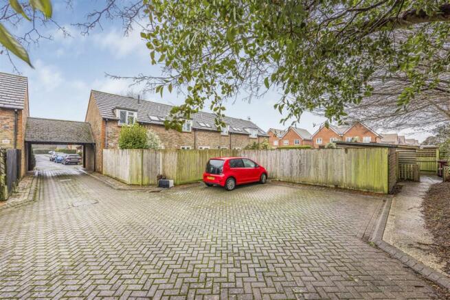 6 Lazy Acre, Southbourne-PorticoMarketing-SarahOli