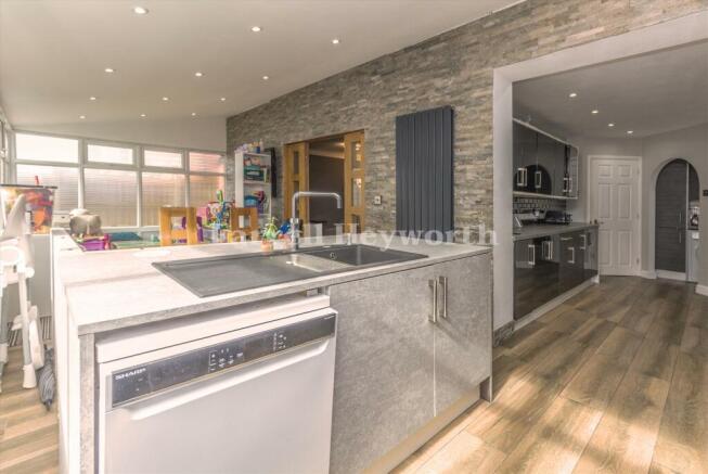 Kitchen Diner 5