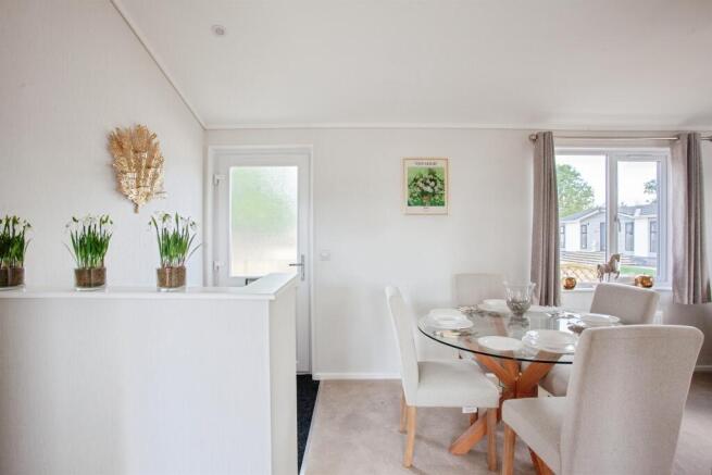 2 bed Park Home for sale Image 5