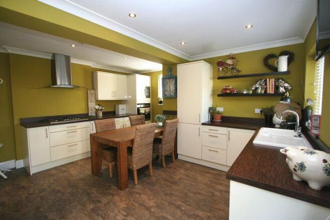 Kitchen/Breakf...