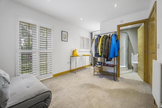 4 bed Town House for sale Image 12