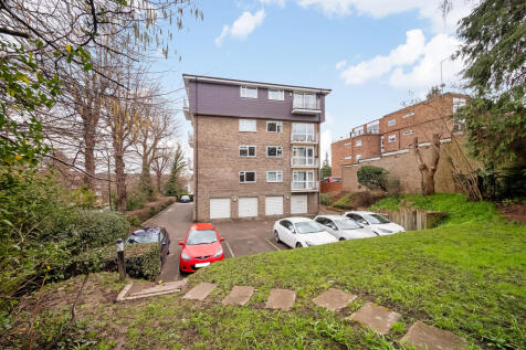 Flat 8 Warwick Court, 47 Park Hill Road, Bromley, BR2