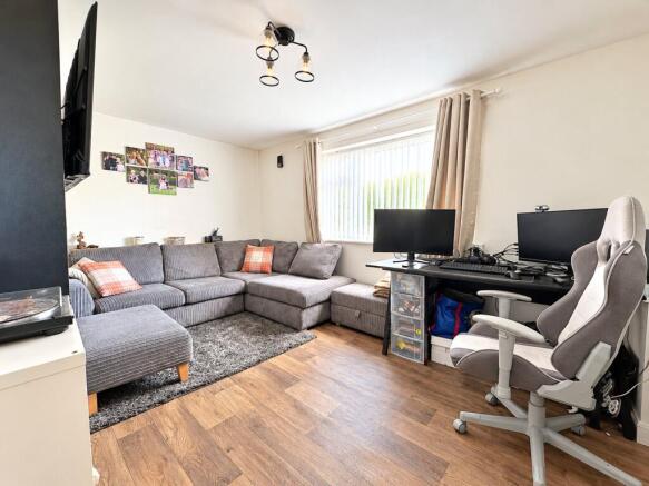 Woodfield Road, Pensby, Wirral, CH61 photo 4