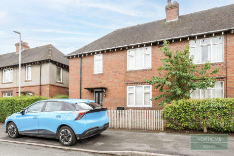 West End Avenue, Leek, ST13 8BD