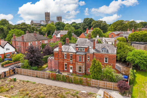 The Grove, Lincoln, Lincolnshire, LN2 1RG