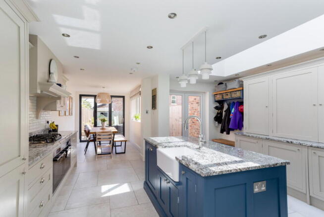 4 bed Terraced for sale Image 4