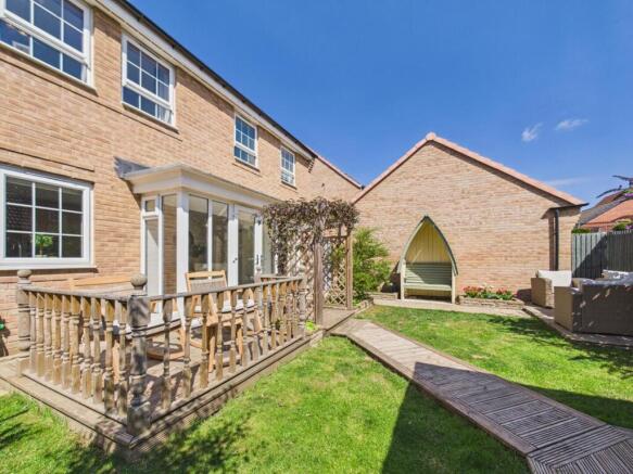 4 bed Detached for sale Image 8
