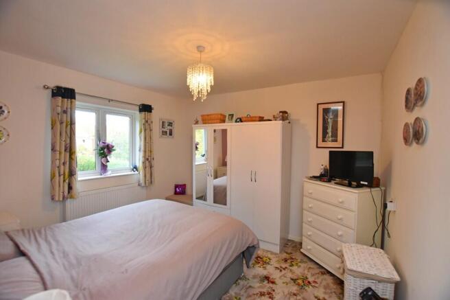 2 bed Apartment for sale Image 8
