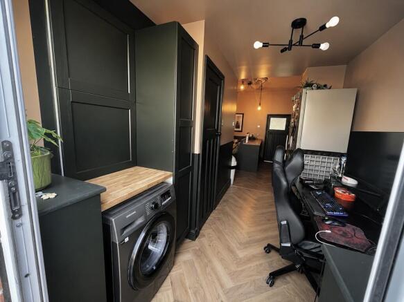 2 bed Terraced for sale Image 7
