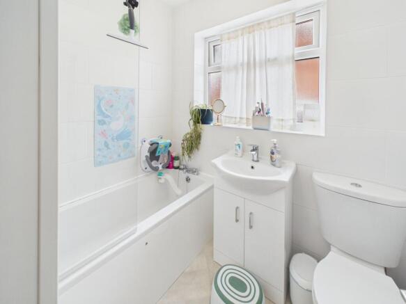 2 bed Semi-Detached Bungalow for sale Image 10