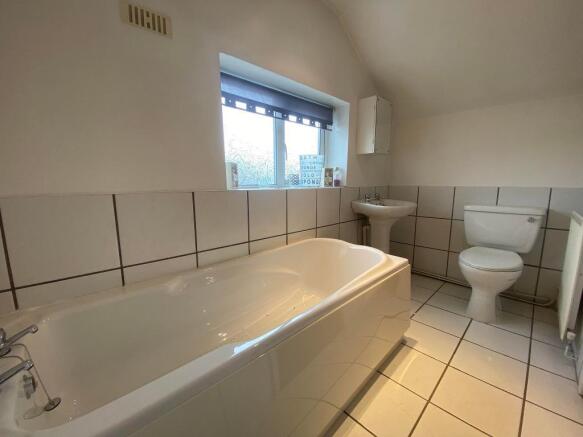 Loft Room (En-suite)