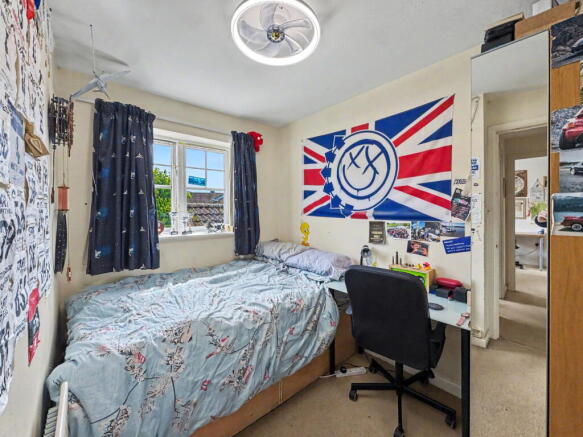 4 bed Detached for sale Image 12