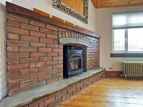 2 bed Apartment to rent Image 11