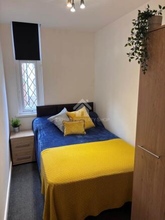 1 bed House Share to rent Image 2