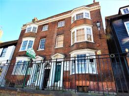 Flat C, 300, St Margarets Banks, Rochester ME1 1HS