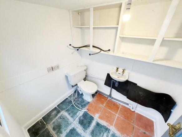 Outdoor Utility Room