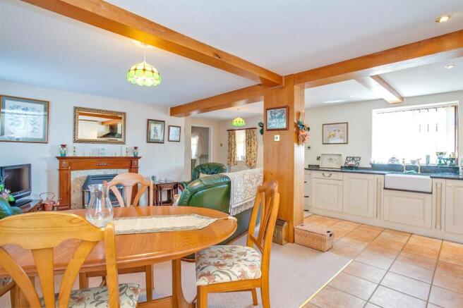 Kitchen Diner/Lounge 4.jpg