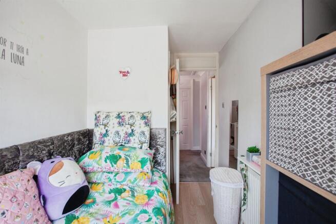 3 bed Semi-Detached for sale Image 10
