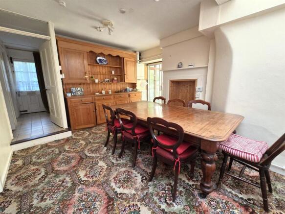 5 MH - Dining Room.jpg