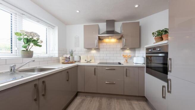 Dovehouse Lodge-Hitchin-Kitchin-1920x1080.jpg