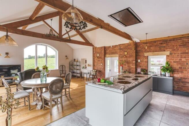 Living Kitchen/Diner/Lounge