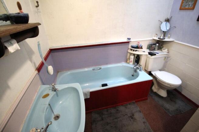 Bathroom / WC