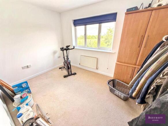 4 bed Detached for sale Image 9