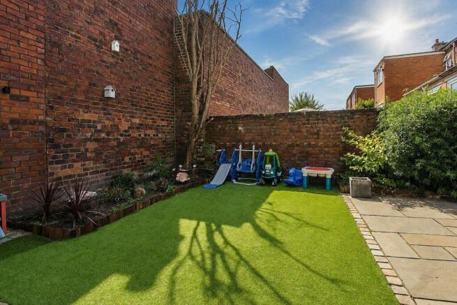 2 bed Detached for sale Image 10