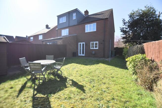 17 Pearmain Close house view